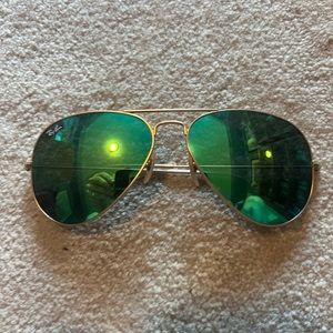 Rayban Aviator in Green